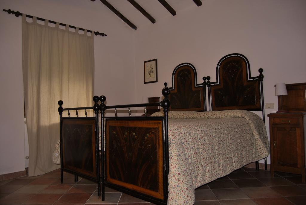 Casale Degli Ulivi Villa Gualdo Tadino Rum bild