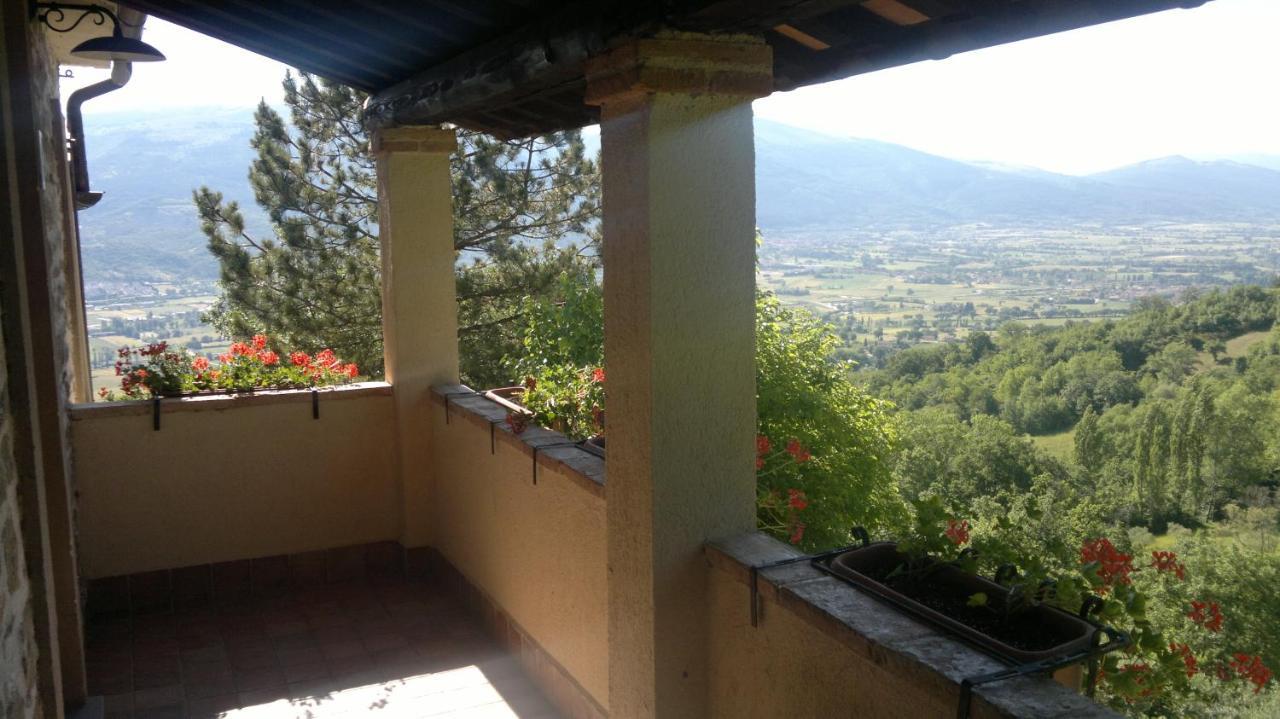 Casale Degli Ulivi Villa Gualdo Tadino Exteriör bild